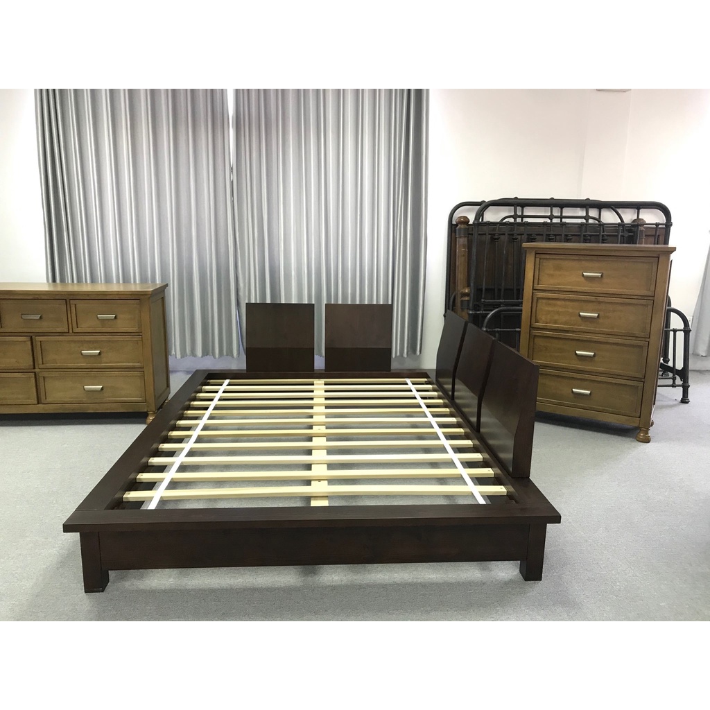 Isabella Platform Bed Empresso, Giường Gỗ Thông Cao Cấp Màu Cà Phê (Không Có Tựa Lưng)