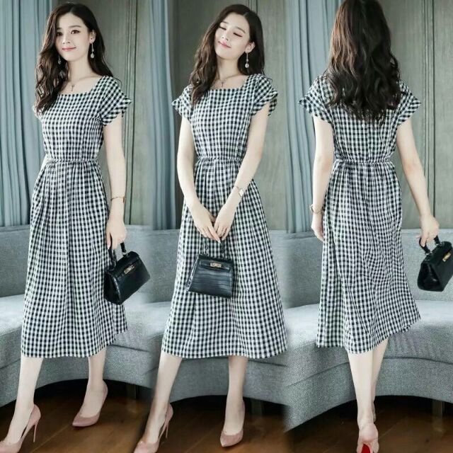 Đầm maxi cổ vuông
