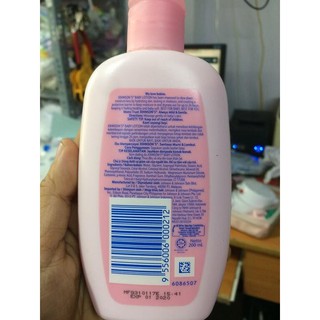Kem dưỡng da Johnson's Baby chứa sữa 200ml