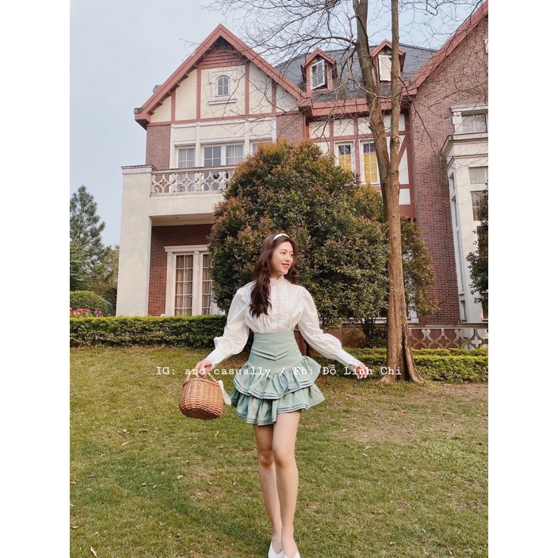 Sét áo sơmi phối ren và chân váy xoè tầng