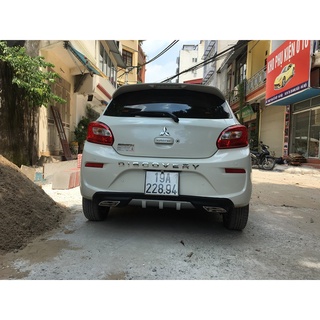Lippo cản sau Mirage.