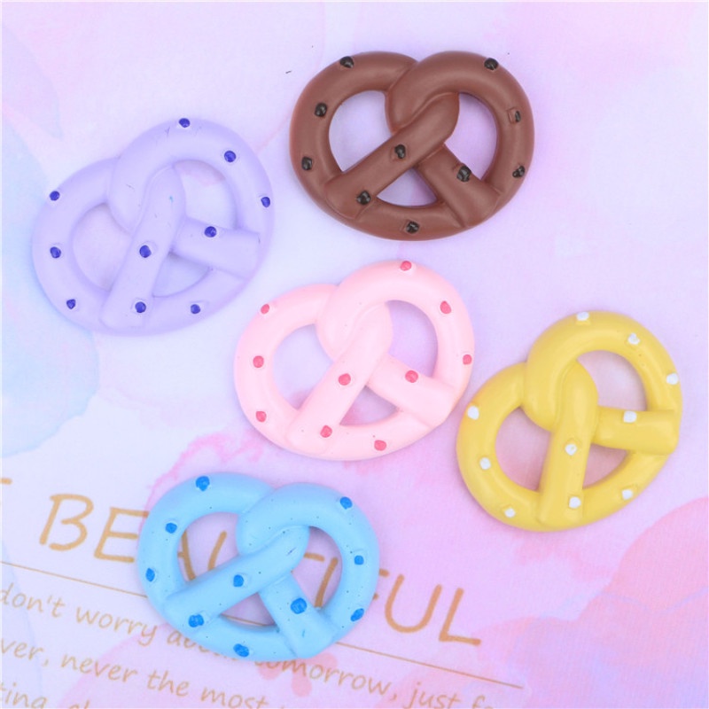 Set 10 Phụ Kiện Trang Trí Ốp Điện Thoại Hình Bánh Quy Và Trái Tim Xinh Xắn