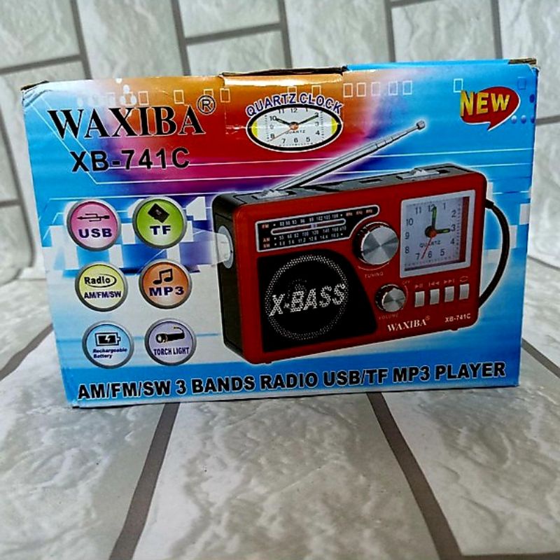 Radio WAXIBA XB-741C Có Đồng Hồ Xem Giờ