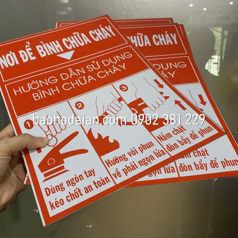 Nơi để bình chữa cháy kèm hướng dẫn sử dụng (tole phun sơn)