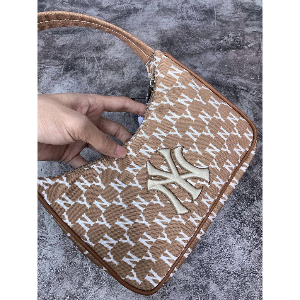 Túi Quai Xách Monogram Jacquard Hobo Bag 3 Màu Sắc B224