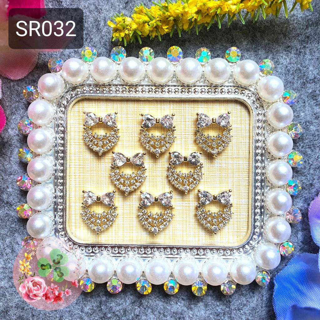 Mã SR032 . Charm kim loại dòng cao cấp đính đá trang trí móng siêu xinh.
