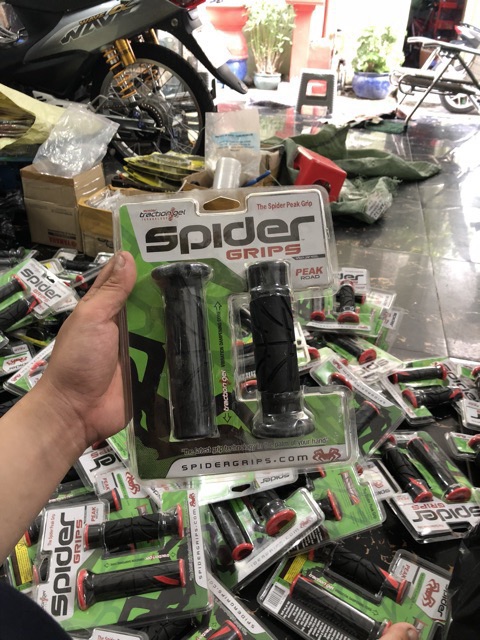 Bao tay Spider F1 cực êm  thông dụng nhiều dòng xe