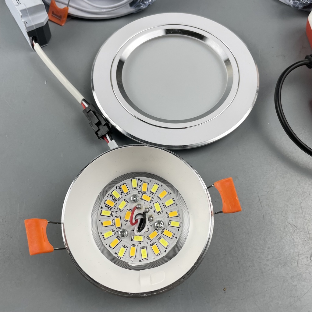 Đèn âm trần 7W 3 màu Phi 90 đế đúc siêu sáng , Đèn Downlight tiết kiệm điện bảo hành đổi mới 6 tháng