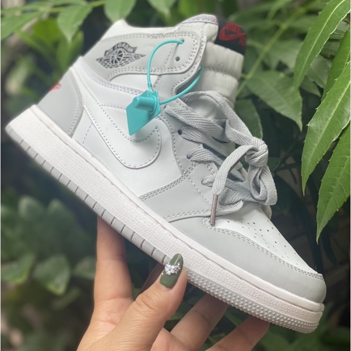 Bản TRUNG - Tặng hộp, bill và tất - Giày thể thao sneakers nam nữ JD1 xám cổ cao, size 36 đến 44.    .