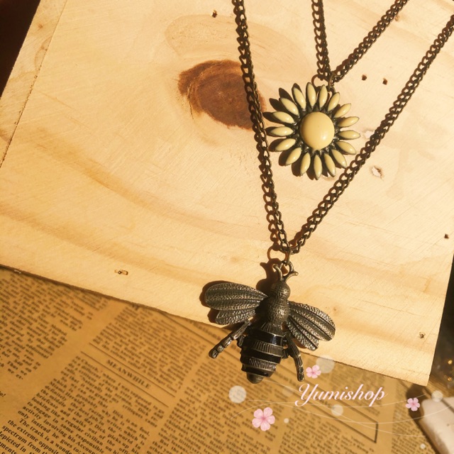 Set 2 dây chuyền ong và hoa