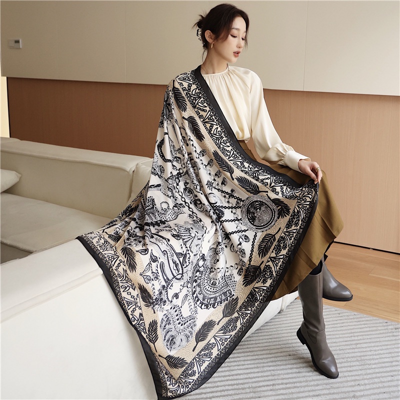 Khăn Choàng Cổ Vuông Vải Lụa In Họa Tiết Thời Trang WJ1014-122 Kích Thước 110x110cm
