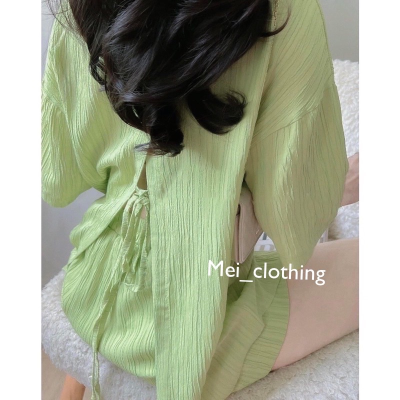 Set Sơmi Gân Cộc Tay Xẻ Lưng Kèm Quần Chun Form Rộng