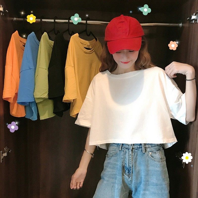Áo phông croptop cổ tròn phom rộng
