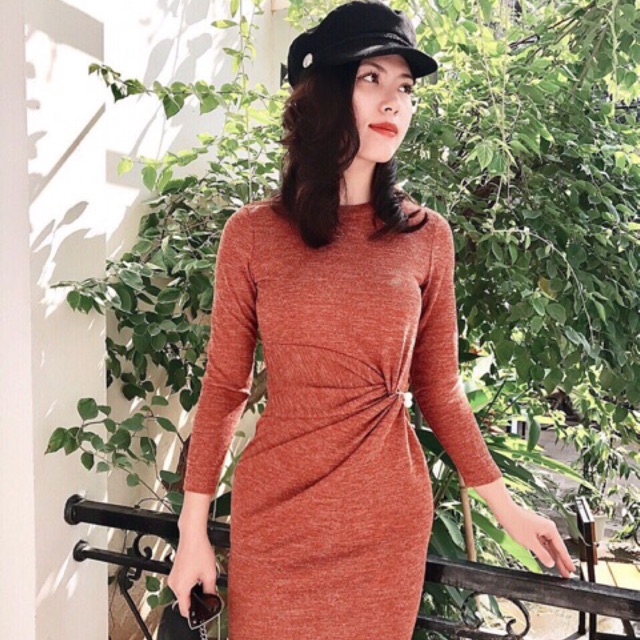 Váy len xoắn bụng