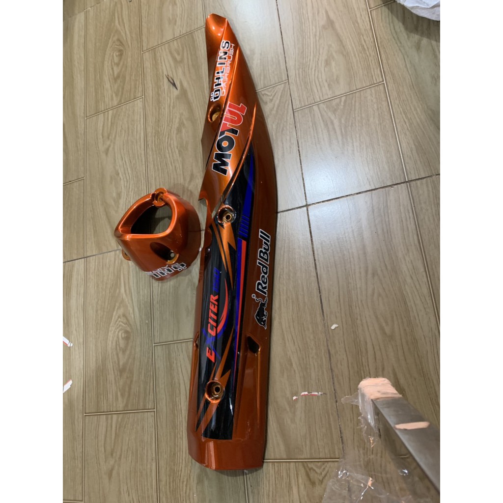 Ốp pô và chụp đích pô xe exciter 150 màu cam
