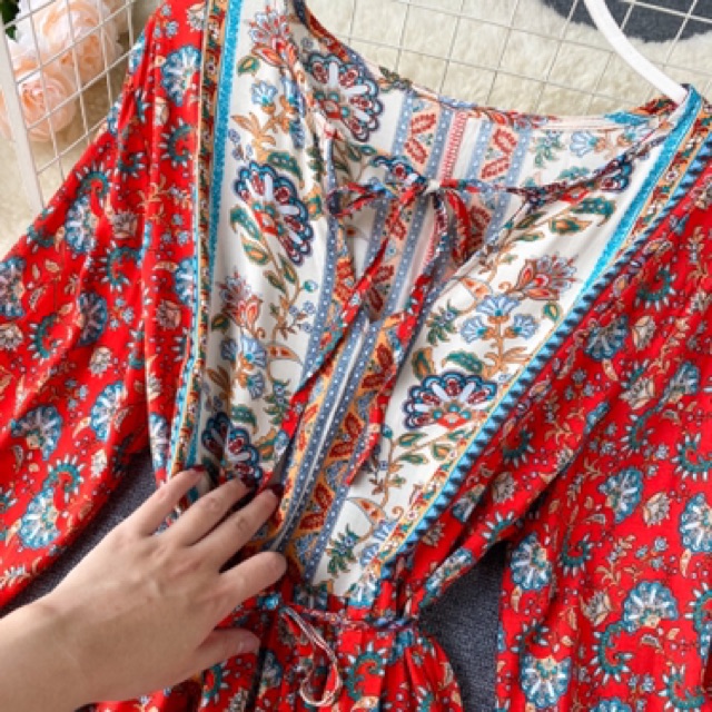 Váy đầm maxi boho thổ cẩm tay phồng dáng dài xoè tầng cổ V thắt dây eo vintage du lịch diện hè