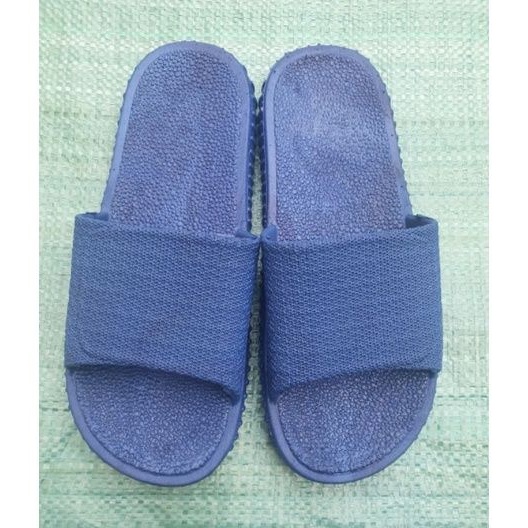 Dép lê nhựa quai ngang đế đúc