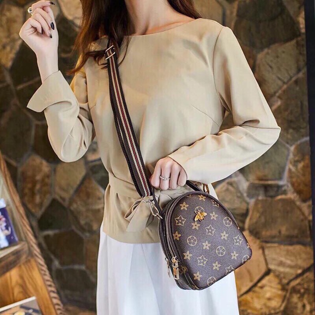 Túi đeo chéo con ong 🐝🐝🐝 hoa nâu