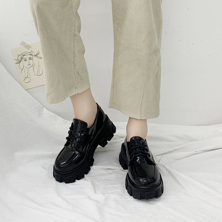 Hàn Tín nữ trang, giày cao gót. | BigBuy360 - bigbuy360.vn