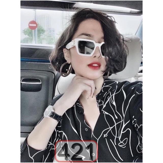 Mắt Kính Mát Form Vuông Gọng Đen Hot girl Bảng Vàng Sang Chảnh - Hata24h