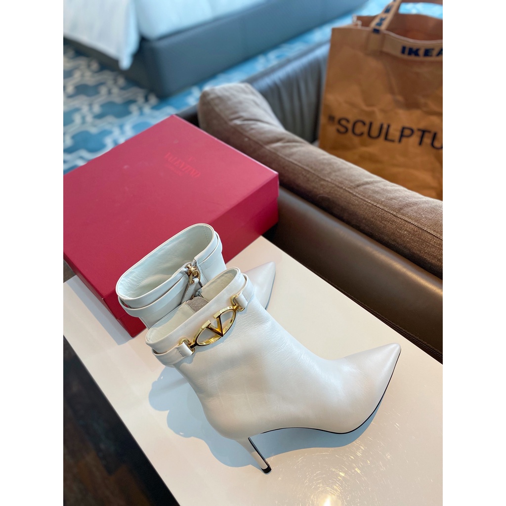Boot nữ da thật thời trang cao cấp Valentino thiết kế phong cách sang trọng, đẳng cấp