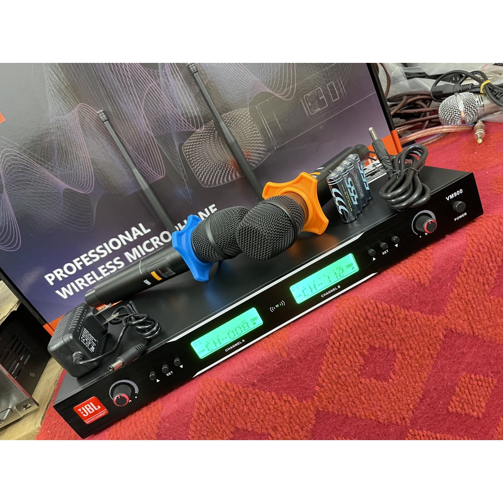 Mic KHÔNG DÂY JBL VM900 Cao Cấp Hát Nhẹ, CHỐNG Hú, Tiết Kiệm Pin, Sóng Khoẻ, Bắt Âm Tốt