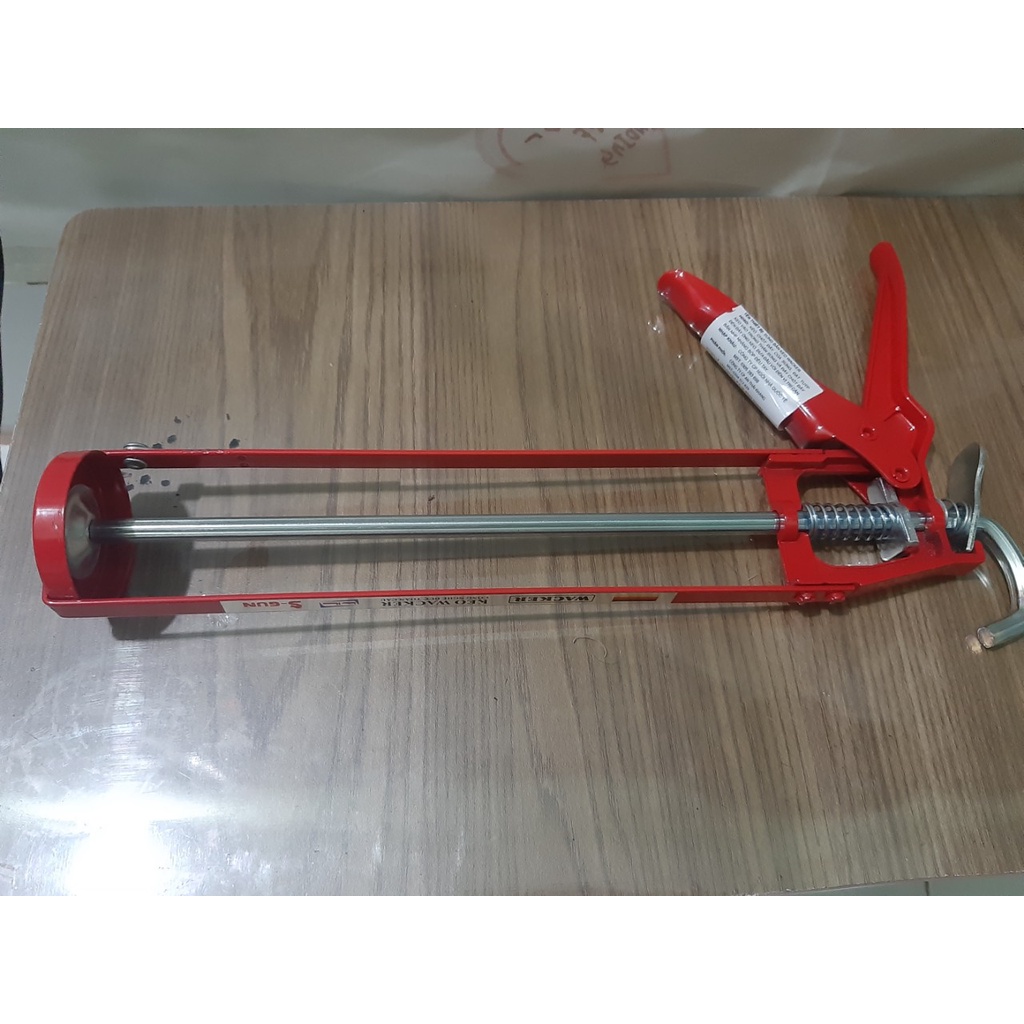 Súng bắn keo silicon