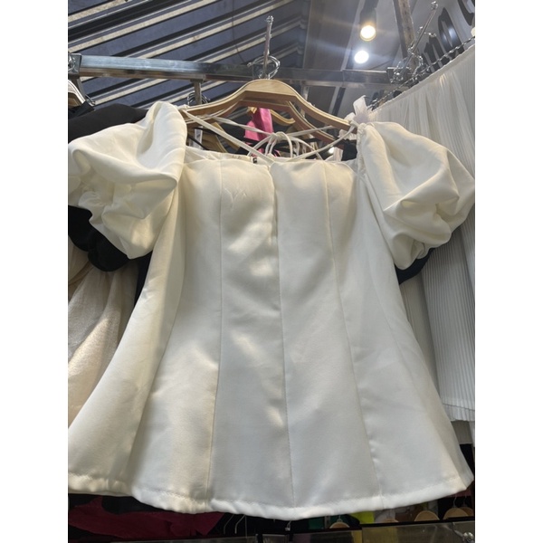 ÁO YẾM BUỘC DÂY TAY BỒNG CÓ MÚT NGỰC MS18672