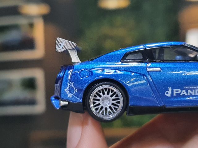 Xe Mô Hình Pandem Nissan GT-R R35 GT Wing Metallic 1:64 MiniGT ( Xanh Dương #96)