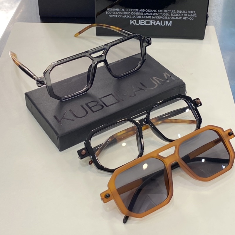 Kính râm KUBORAUM P8 mắt vuông kiểu dáng unisex,phong cách châu âu.Kiểu dáng hot trend,chống UV400.bảo hành 3 tháng
