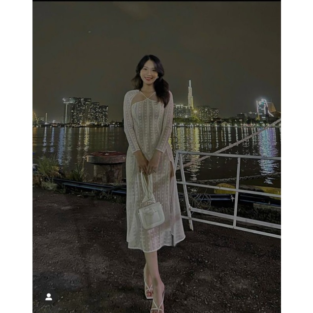 ( ẢNH THẬT SHOP TỰ QUAY CẬN CẢNH CHẤT VẢI ) Đầm midi xẻ tà phiên bản ren nổi siêu hot tiktok | BigBuy360 - bigbuy360.vn
