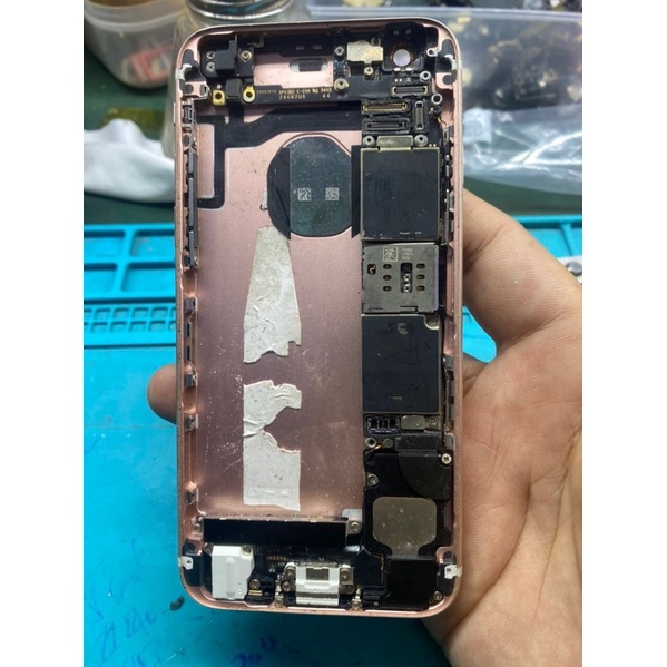 Cụm táo 5G đến 8p lấy đồ main chết