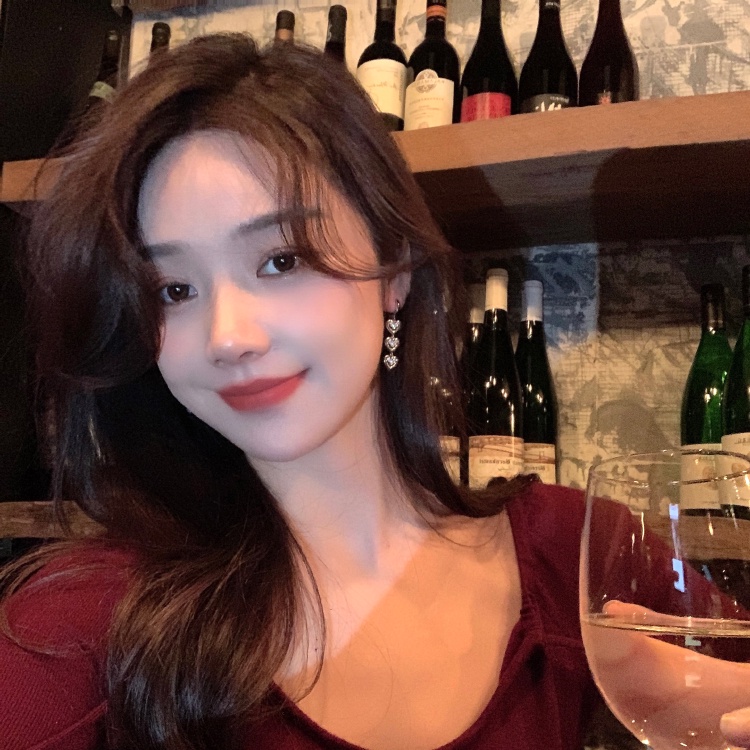 Bông Tai Dáng Dài Hình Trái Tim Đính Đá Lấp Lánh Sang Trọng