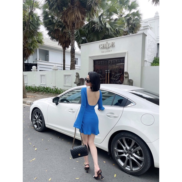 Đầm xoè tay loe hở lưng