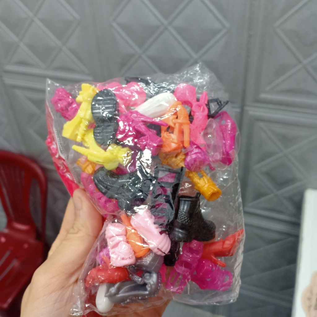 Set 10 Đôi Giày búp bê barbie Ngẫu Nhiên Bằng Nhựa Animedolls 638
