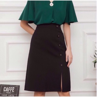 Chân váy chữ chữ A công sơ xẻ trước phối cúc một bên dáng dài