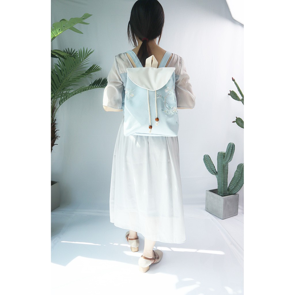 Balo vải thêu phong cách cổ điển