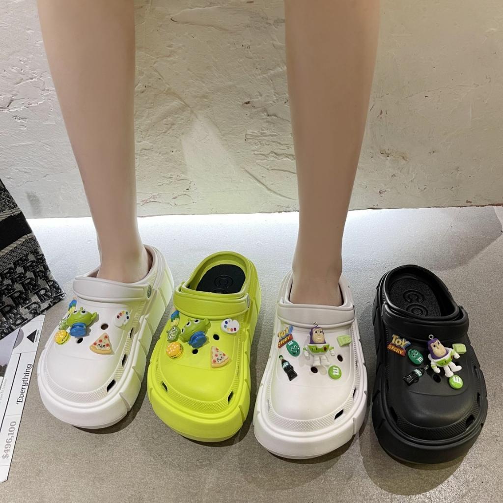 Dép sục Cross UNISEX đế độn 5cm CRON kèm sticker hoạt hình Phi hành gia Đức Phúc