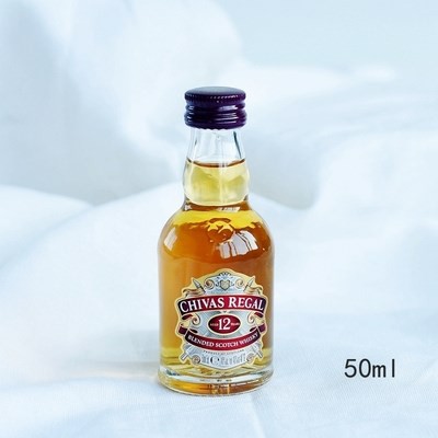 Trang trí mô hình chai ruou thủy tinh Chivas 50ml