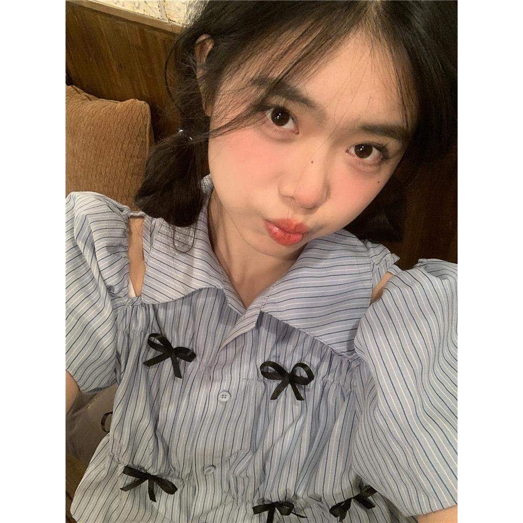 Bộ Áo Tay Xòe Kẻ Sọc + Quần Short Họa Tiết Hoa &amp; Bướm Xinh Xắn 63345