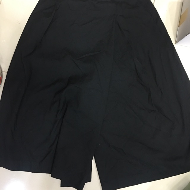 Đơn anh Ngọc, Shop Lê Trang chuyên sỉ và lẻ tất cả các mặt hàng thời trang nam nữ và Bé second hand đẹp, độc, lạ.