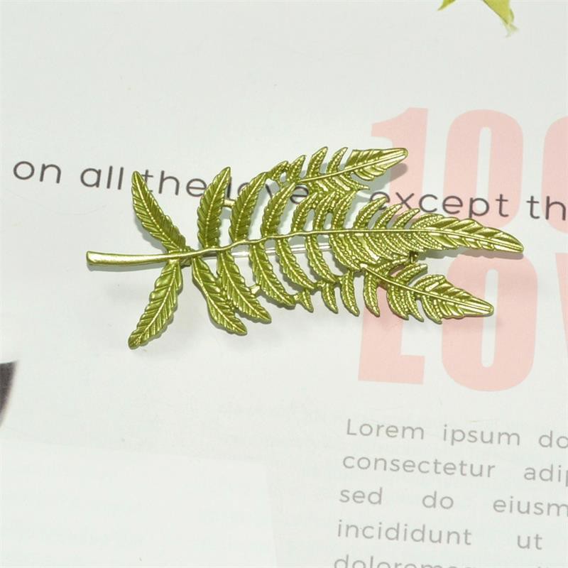 Cài áo thời trang lá cây dương sỉ xanh GC211