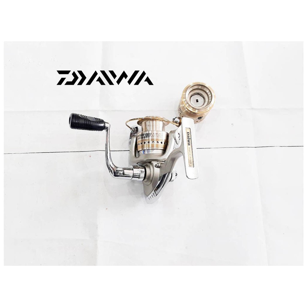 Máy câu 2000 Jupiter Daiwa -ĐỒ CÂU CÁ ĐỨC NGUYÊN Shop đồ câu cá uy tín