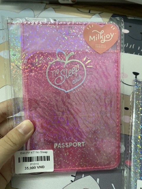 Bao hộ chiếu bằng nhựa có sẵn