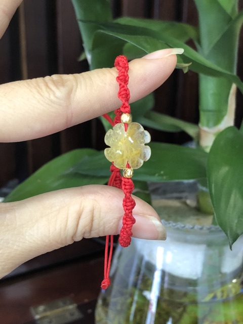 Vòng tay Cỏ bốn lá tóc vàngVòng tay chỉ đỏ may mắn đá tóc vàng bi Au 10k