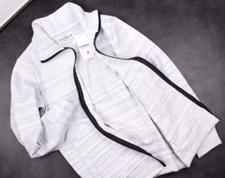 Áo khoác nỉ dư xịn Pull&Bear
