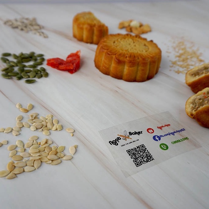 Lạp xưởng thịt làm nhân bánh trung thu siêu ngon 100g, loại thập cẩm, có màu hồng hoặc nâu sậm, vị ngọt.