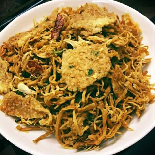 Combo cơm cháy lắc khô gà