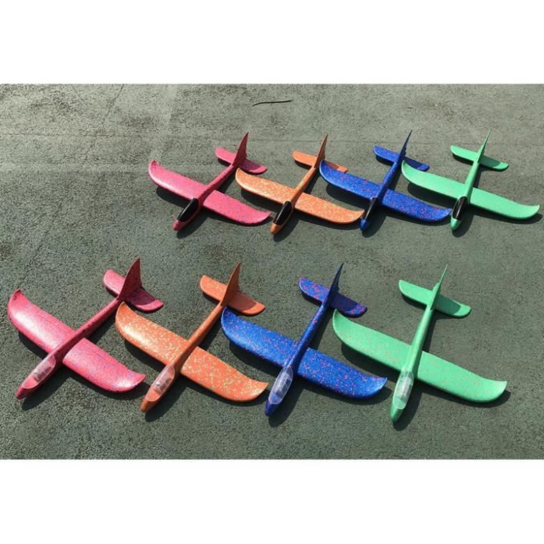 Đồ chơi Máy bay xốp ném tay có đen led cho bé - đồ chơi vận động