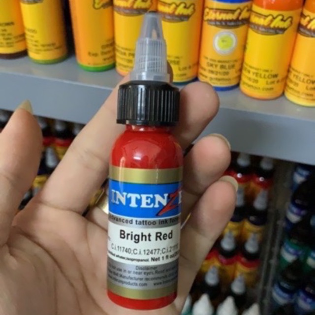 Mực xăm hình màu đỏ tươi